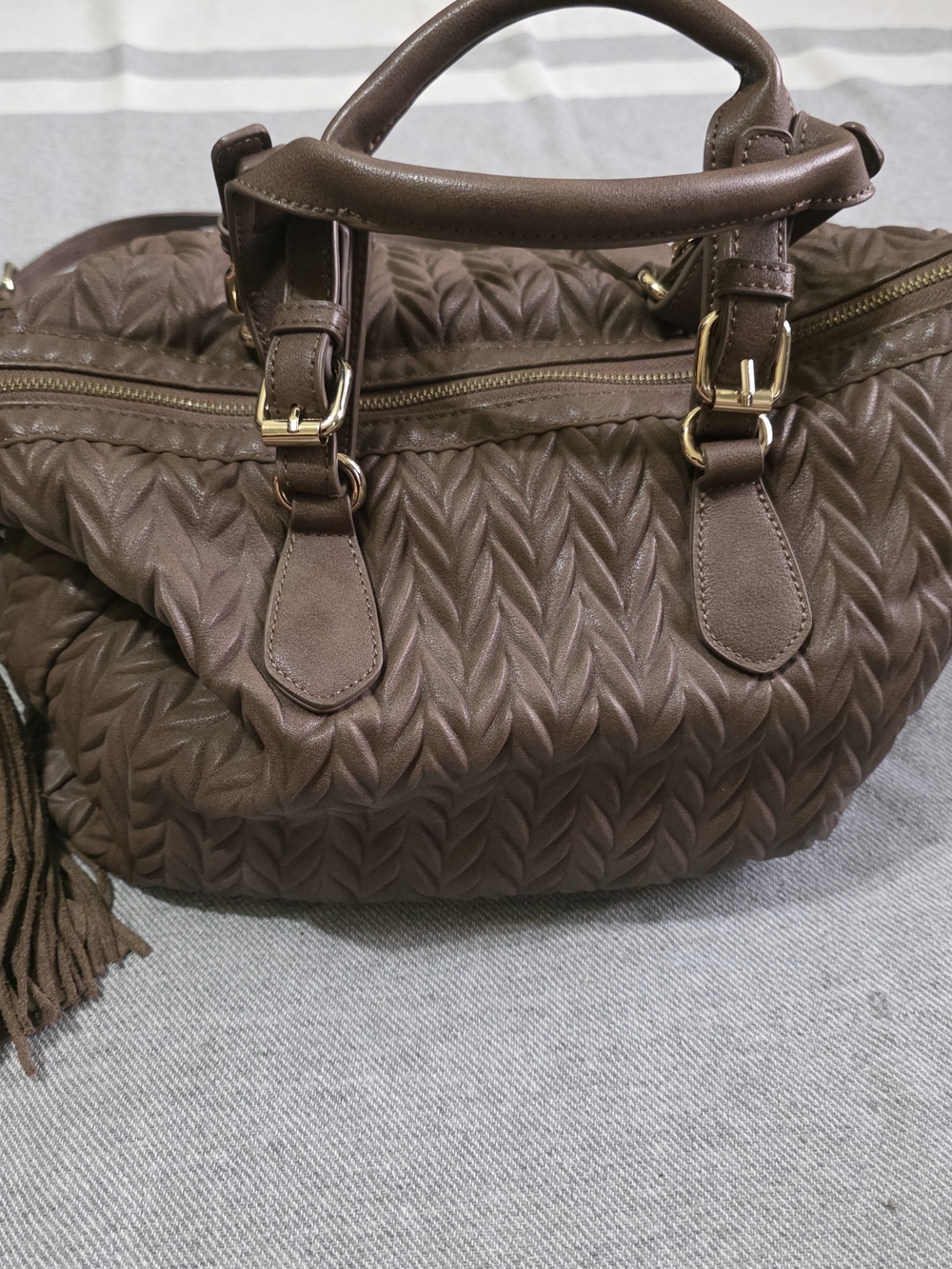 Moda Luxe Cheveron Quilted Satchel Shoulder Bag Gold Hardware And Tassel Charm